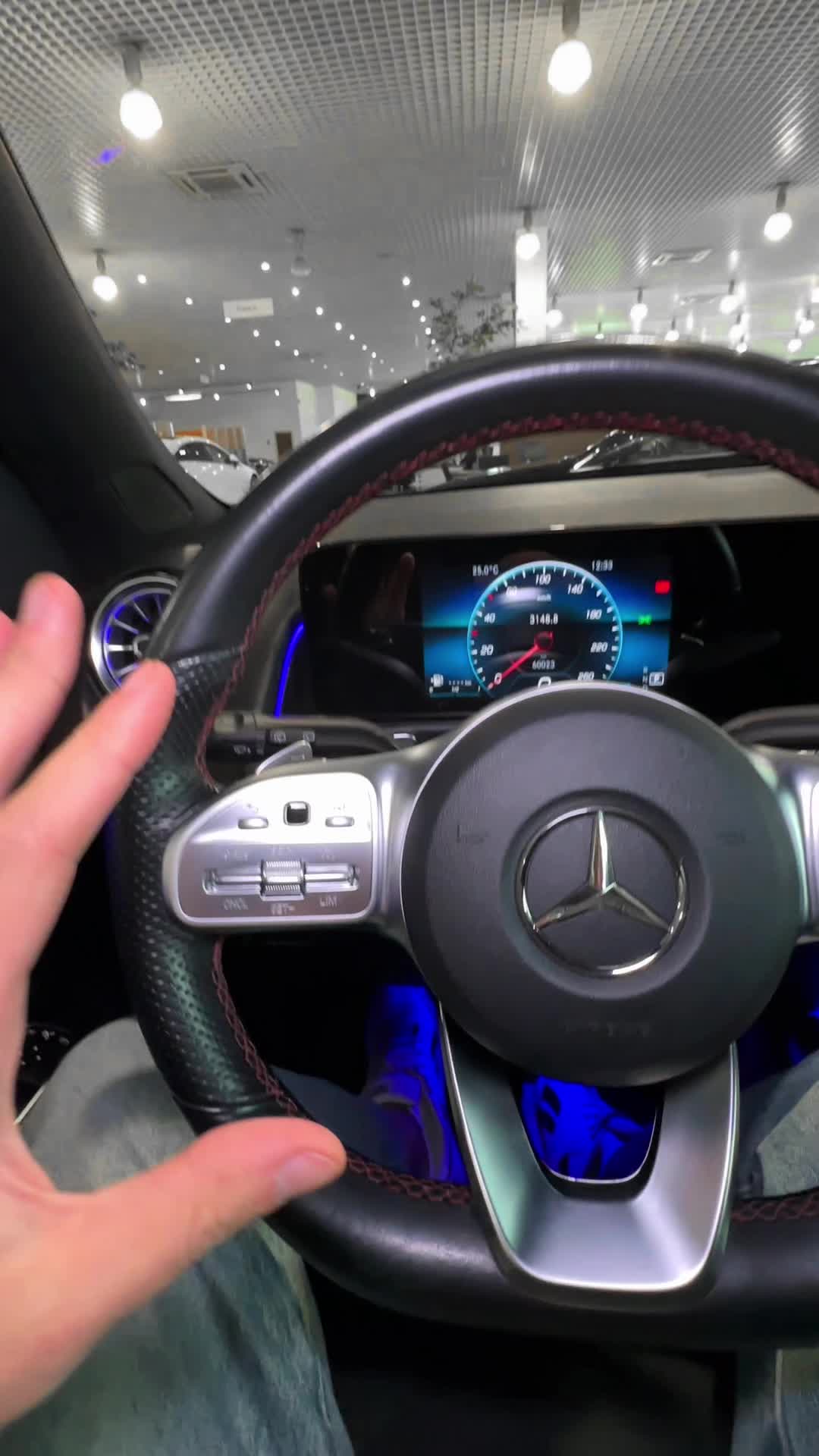 06.10 W089535 Mercedes GLB.MOV