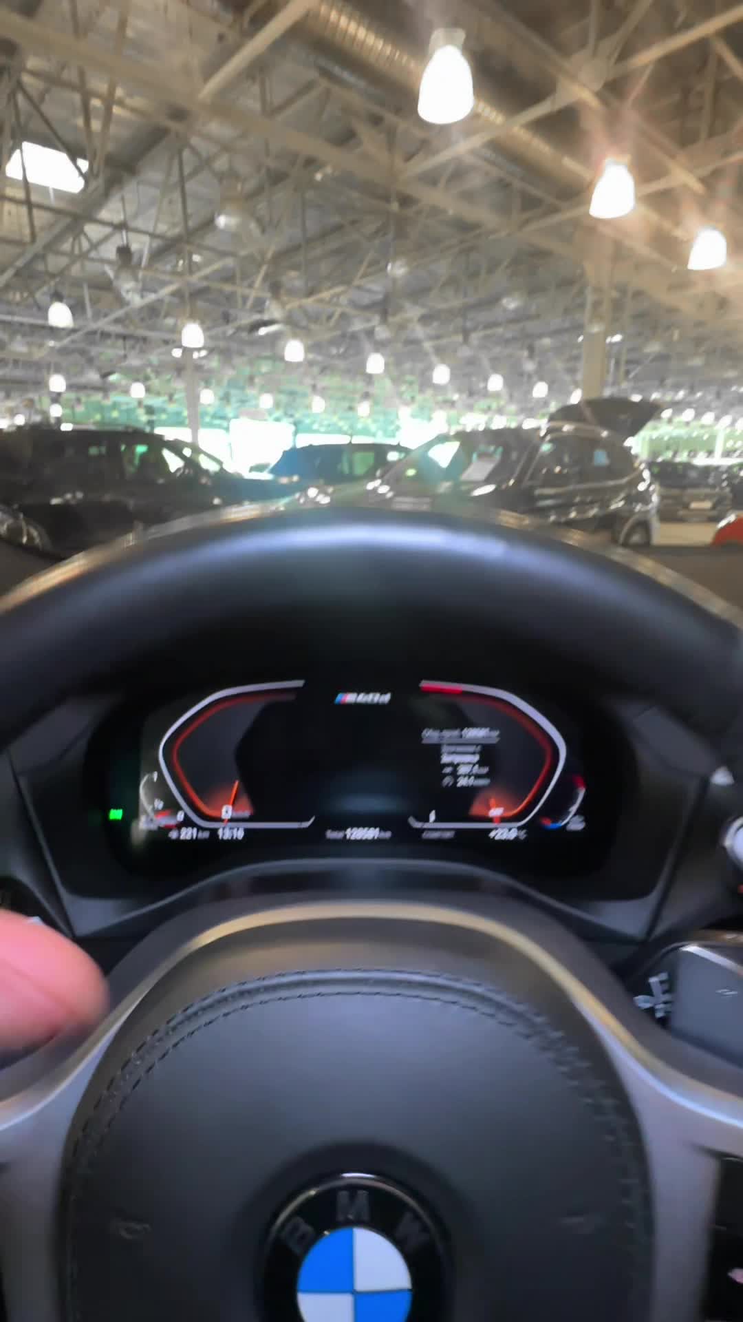 09.10 D35014 BMW X4.MOV