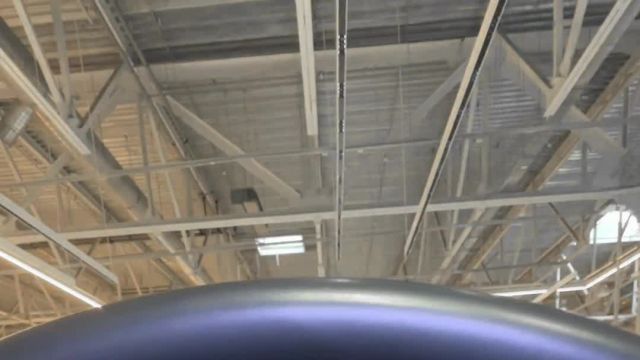 14.10 L046734 Mercedes-Benz E 200.MOV