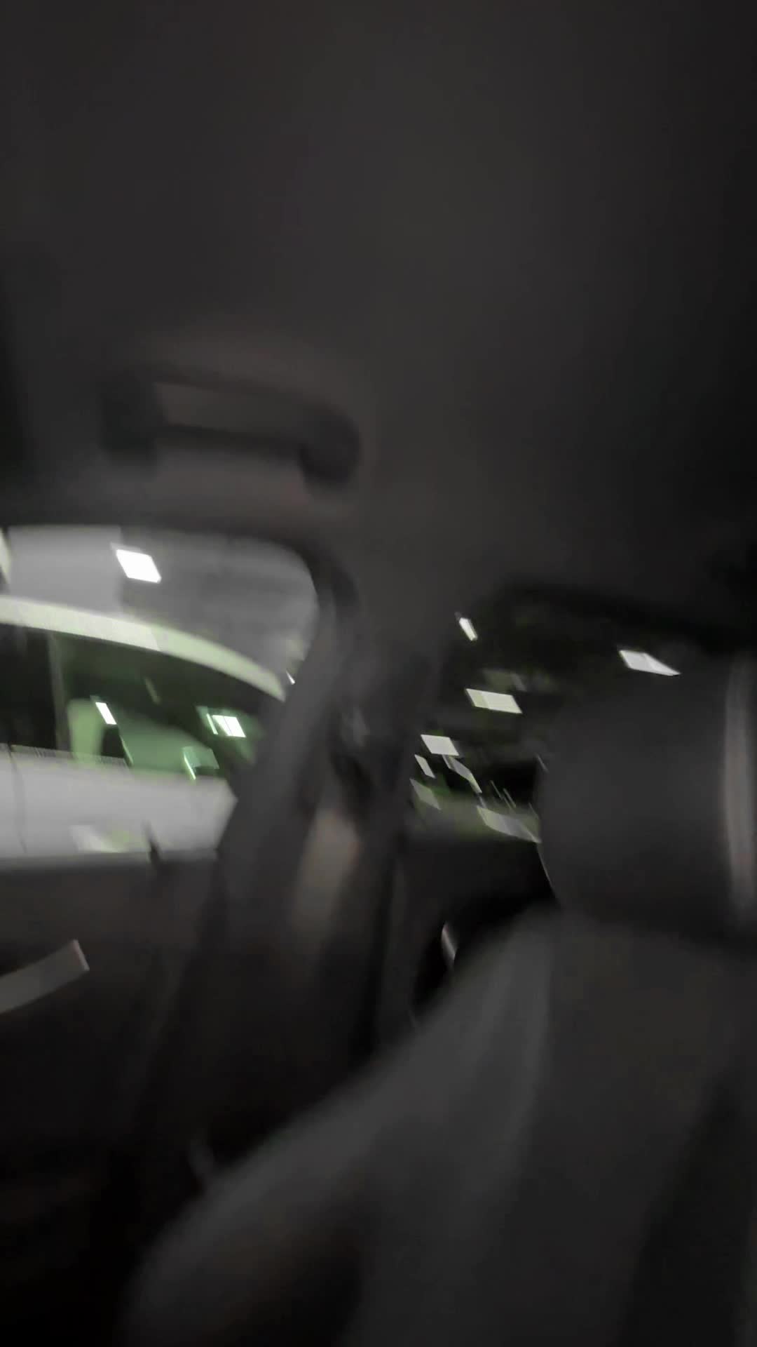 15.10 A889007 Mercedes-Benz E.MOV