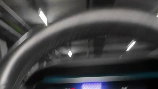 15.10 LA820956 Mercedes E.MOV