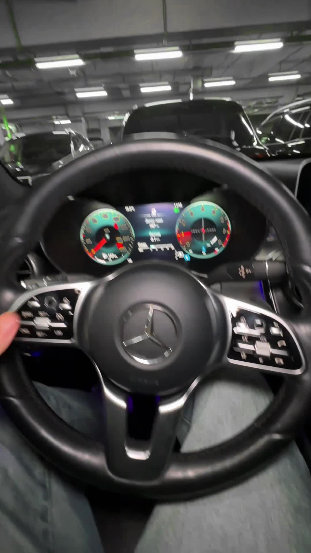 22.10 41F771588 Mercedes-Benz GLC.MOV