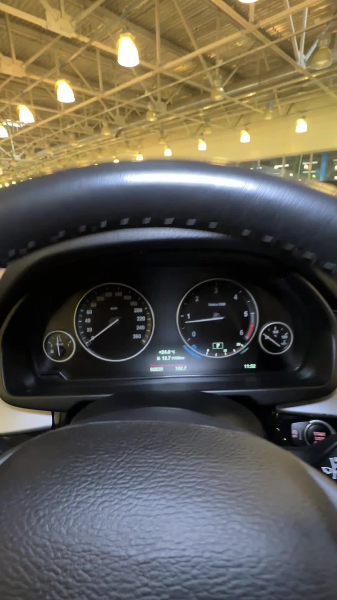 30.10 00Y56607 BMW X5.MOV