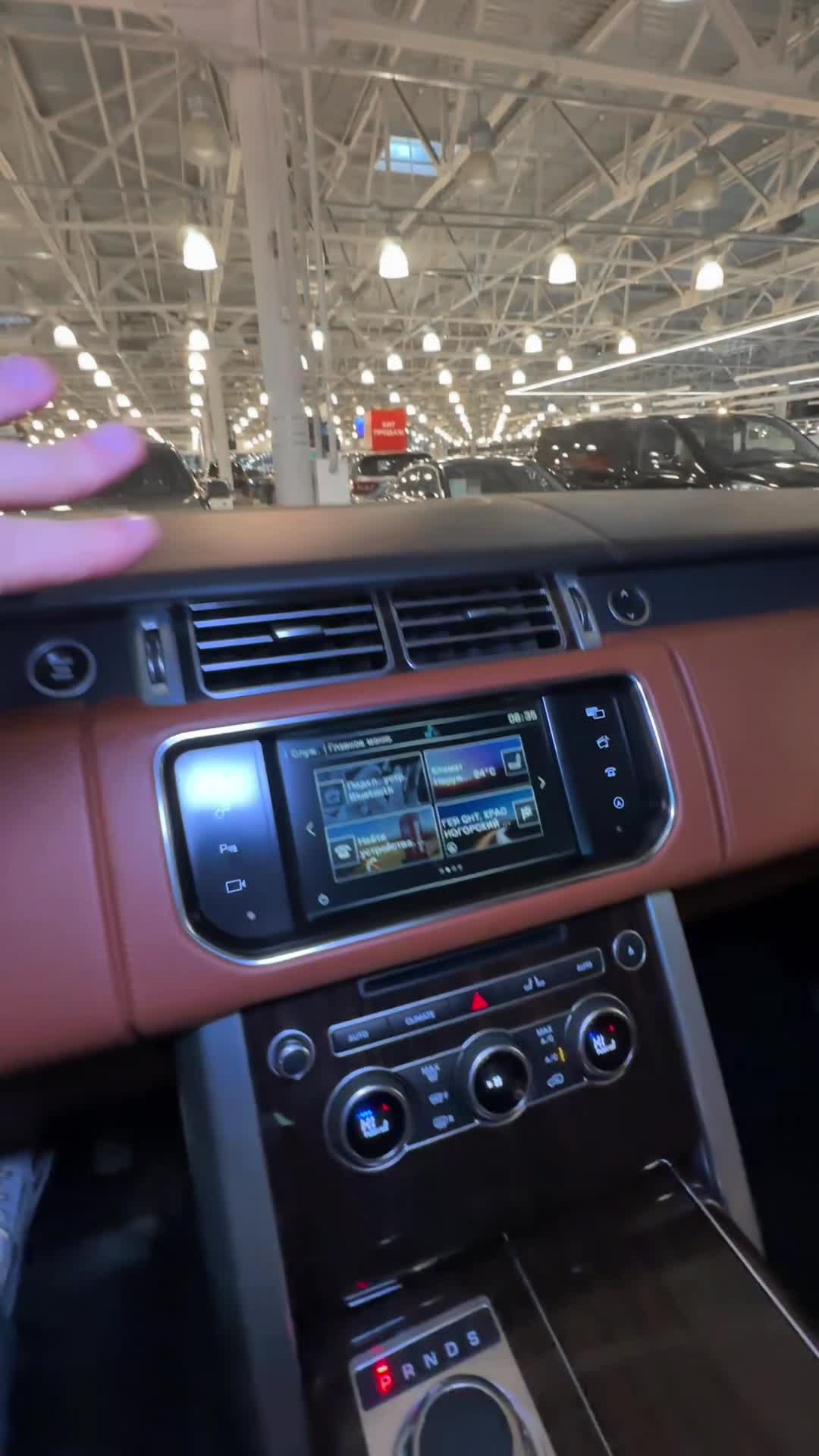 31.10 GA297311 Range Rover SVAutobiography.MOV