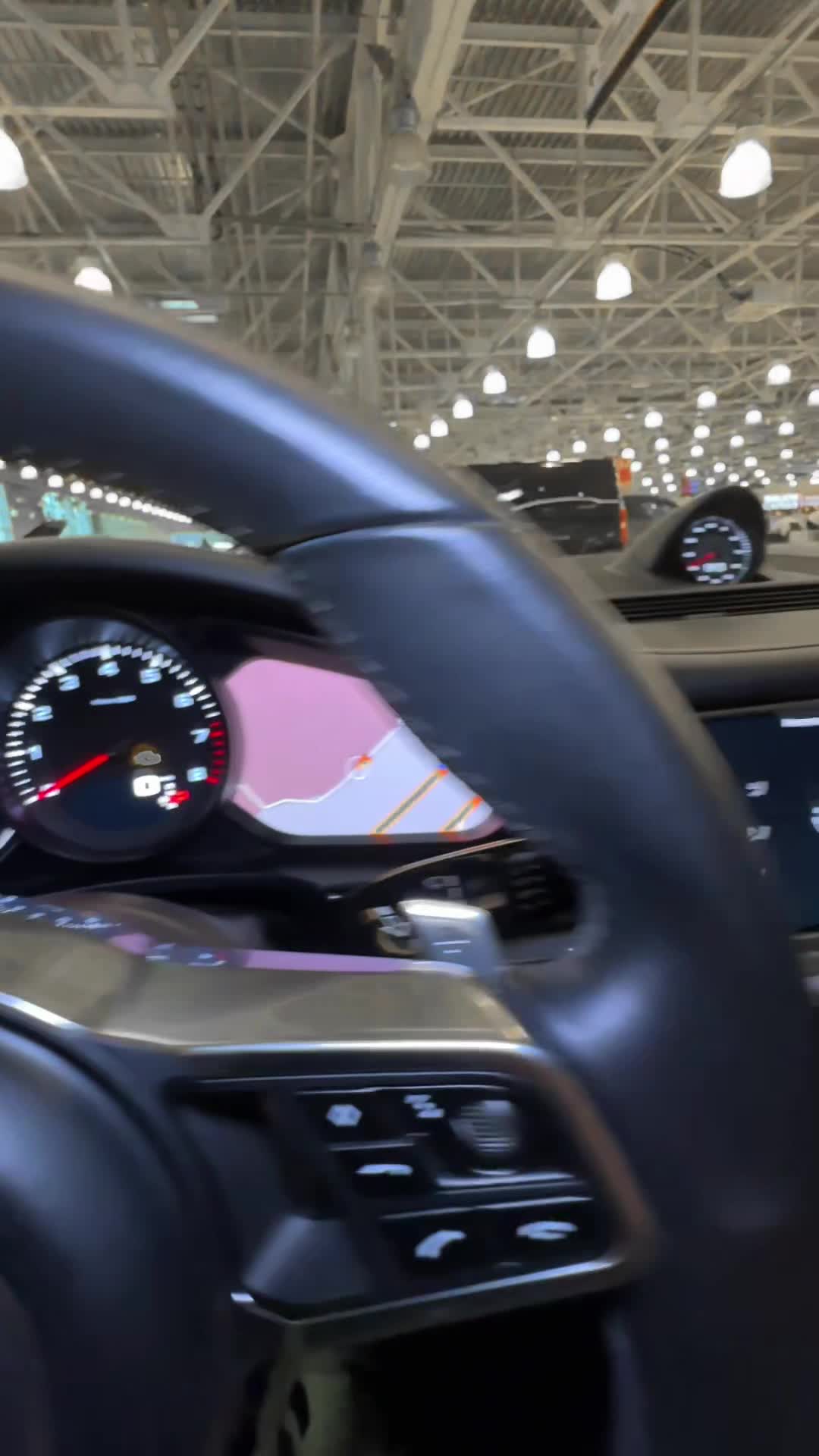 31.10 HL104493 Porsche Panamera II.MOV