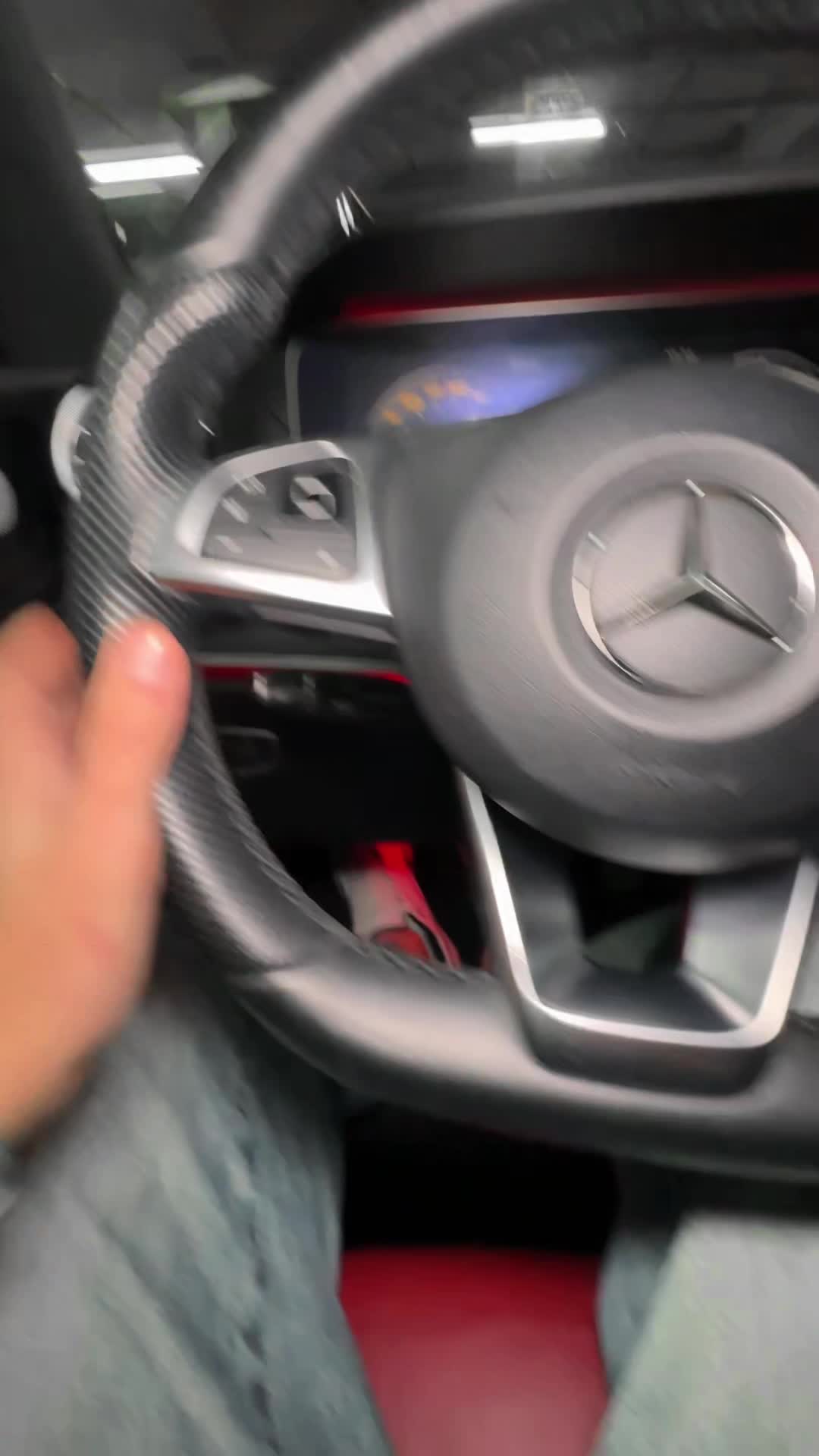 03.11 1F041808 Mercedes-Benz E.MOV