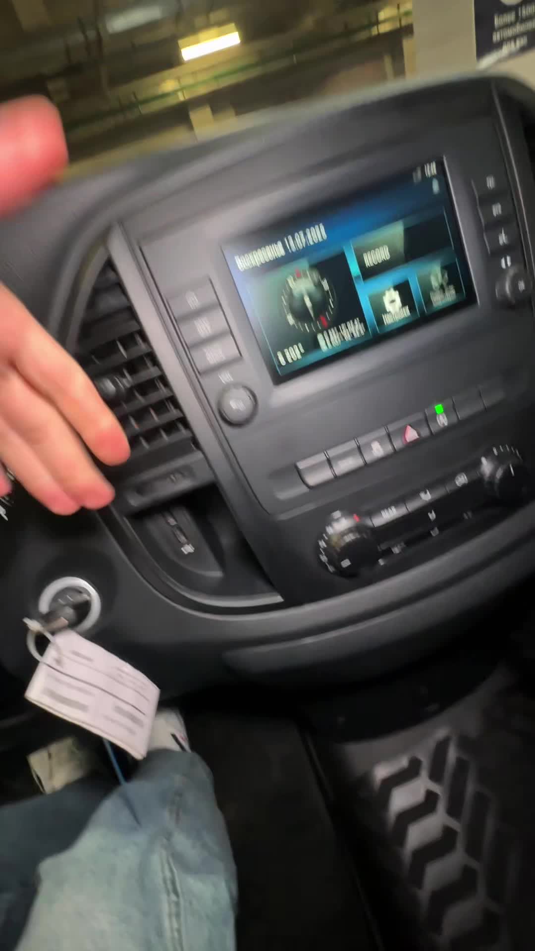 03.11 3920837 Mercedes-Benz Vito.MOV