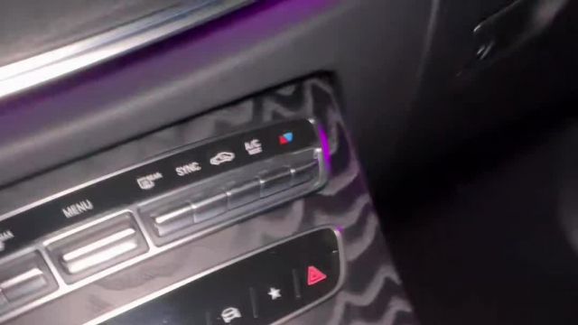 03.11 L006850 Mercedes E.MOV