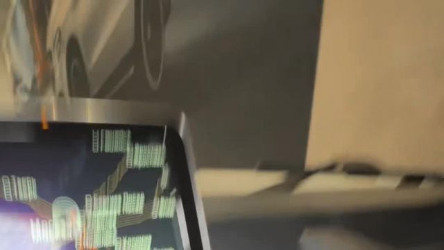 04.11 X249891 Mercedes-Benz G63.MOV