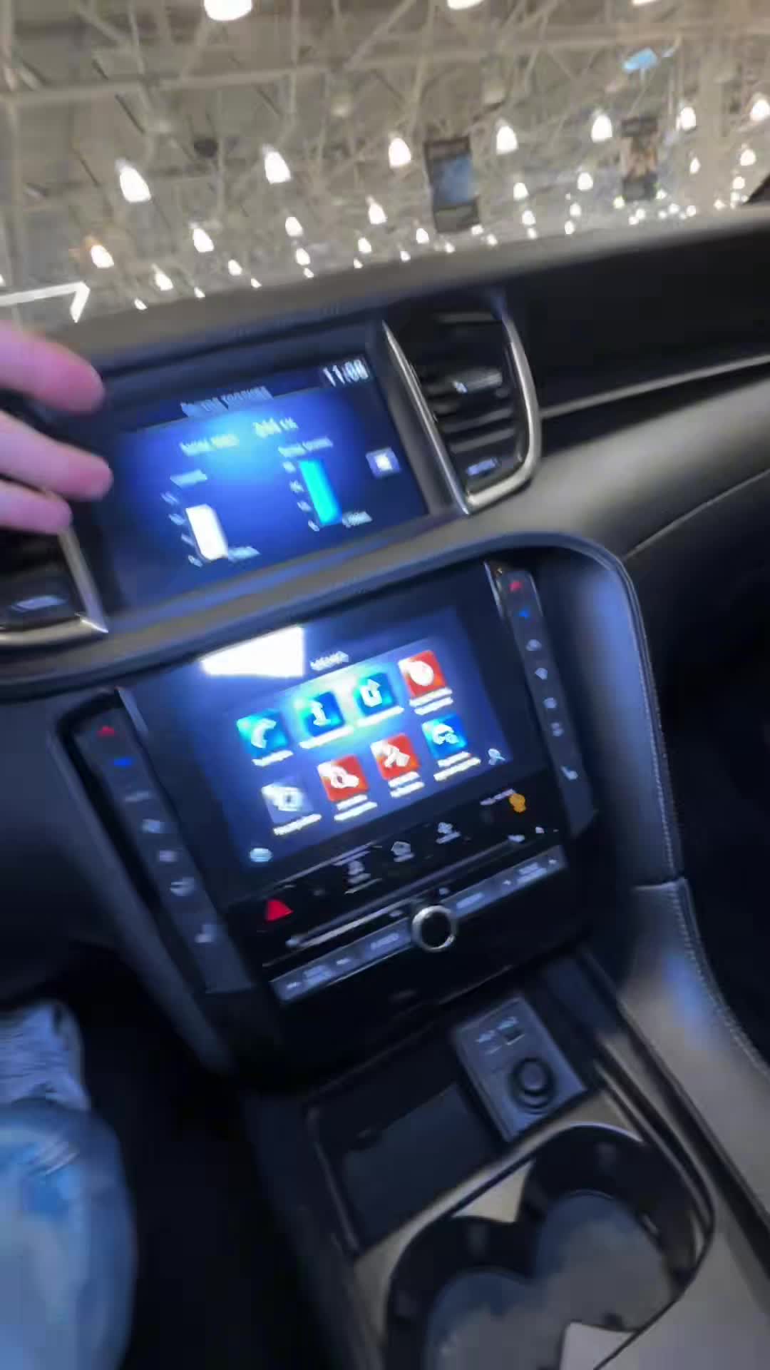 13.11 555668 Infiniti QX55.MOV