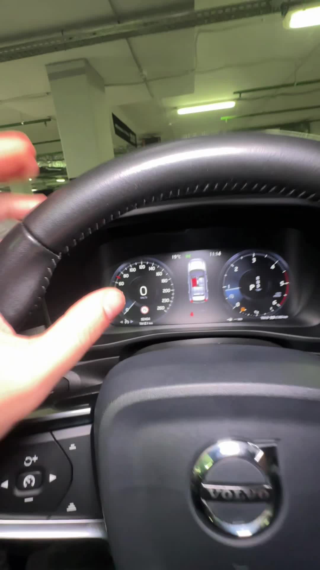 18.11 CL2238650 Volvo XC40.MOV