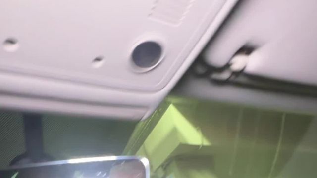 18.11 HG003244 Volkswagen Touareg.MOV