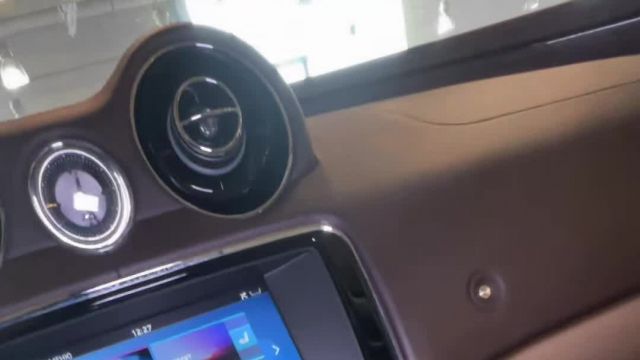 20.11 8W06407 Jaguar XJ Premium.MOV