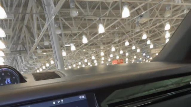 20.11 DA36203 Porsche Cayenne.MOV