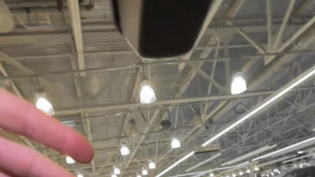 21.11 LA292302 Range Rover Velar.MOV