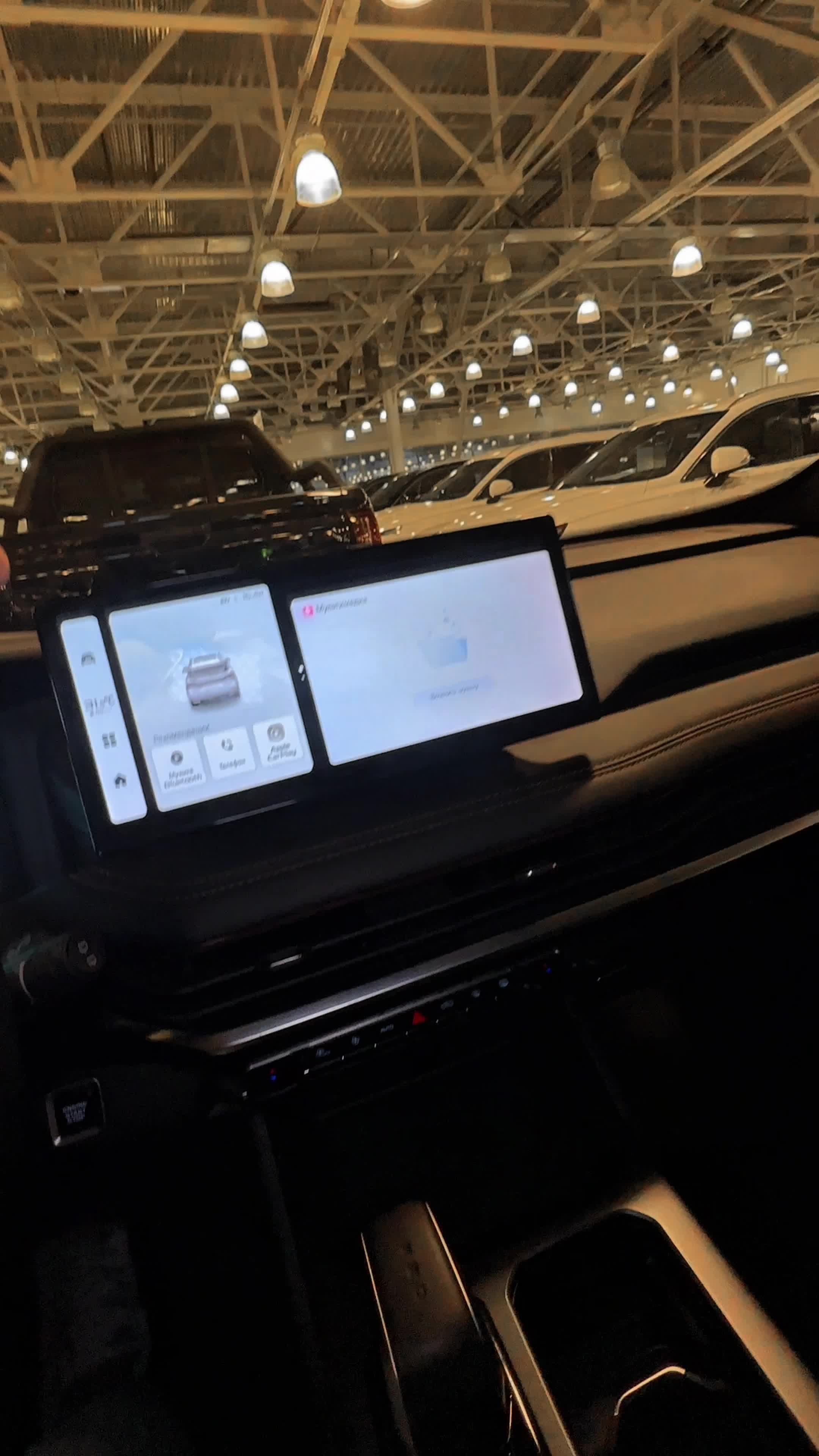 21.11 RY013691 Geely Okavango.MOV