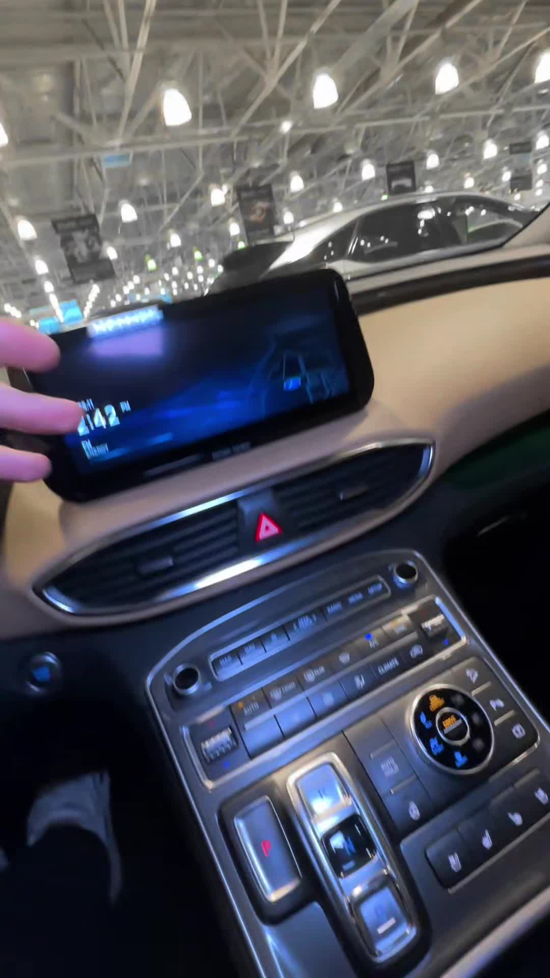 28.11 NU421315 Hyundai Santa Fe.MOV