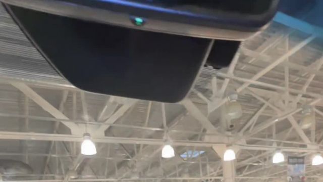 05.12 4006380 Toyota LC300.MOV