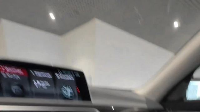 17.12 0BF90619 BMW 730Ld.MOV