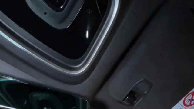 17.12 PS067996 Geely Monjaro.MOV