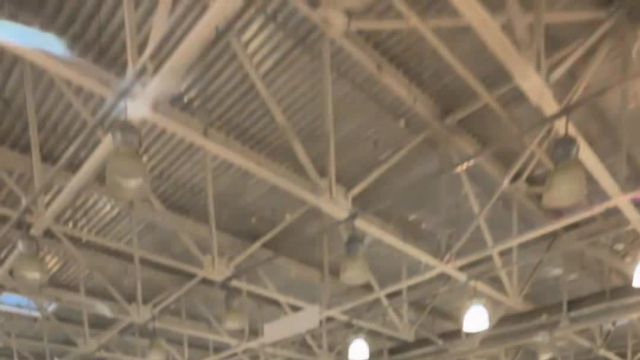 25.12 CH79340 BMW 740Ld.MOV