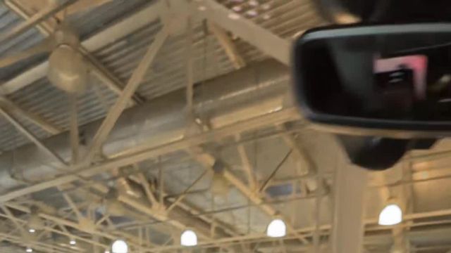 25.12 DA04666 Porsche Cayenne.MOV