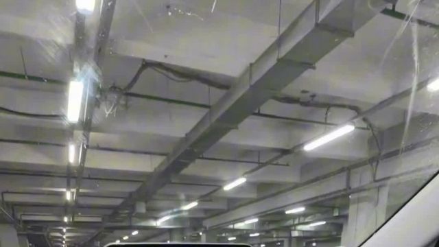 29.12 3328708 Mercedes V.MOV