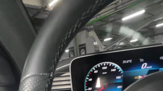 13.01 A353440 Mercedes-Benz GLE 350.MOV