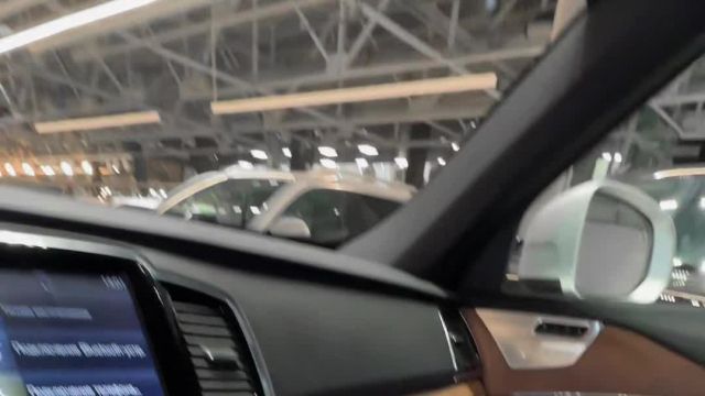 19.01 CJ1190387 Volvo XC90.MOV