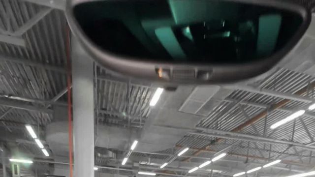 03.02 FLB67799 Porsche Macan.MOV