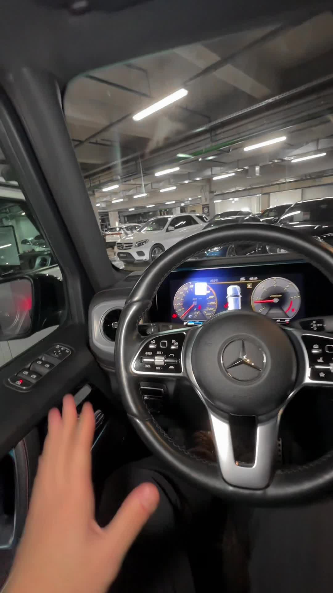 04.02 1X400542 Mercedes-Benz G 350.MOV