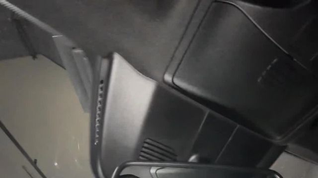 04.02 3158364 Mercedes-Benz V 250 d.MOV