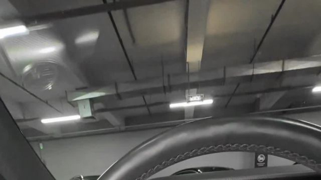 16.02 LA812703 Mercedes E.MOV