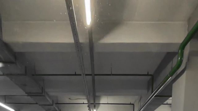 03.03 MN056662 Audi A6.MOV