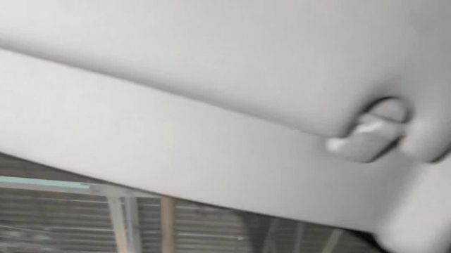 02.04 LA266866 Range Rover Velar SE.MOV