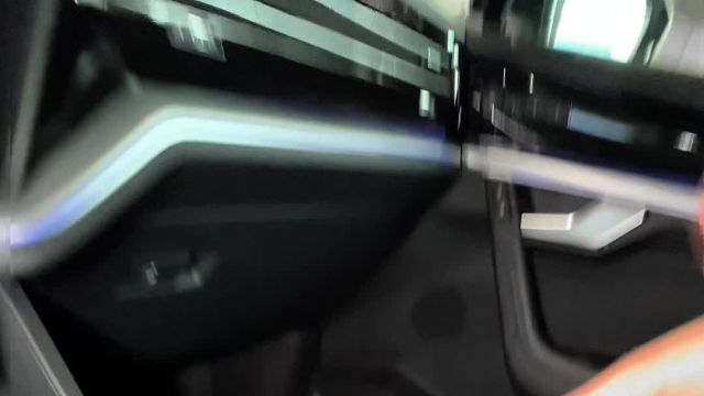 15.04 ZLD041286 Volkswagen Touareg.MOV