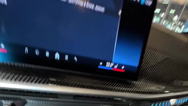 17.04 9X50379 BMW X7.MOV