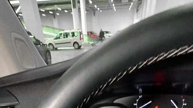 20.04 LM016783 Opel Zafira Life.MOV