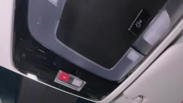 20.04 NU037651 Hyundai Staria.MOV