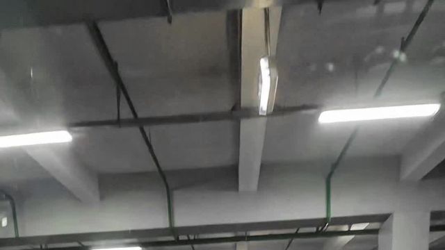 21.04 MA886326 Mercedes E.MOV