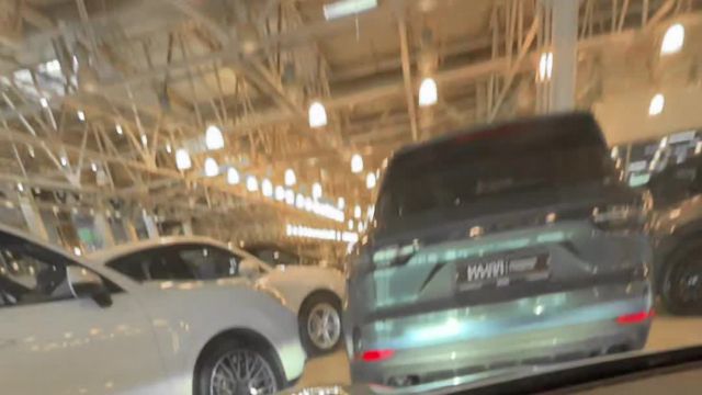 07.05 SA31855 Porsche Taycan.MOV