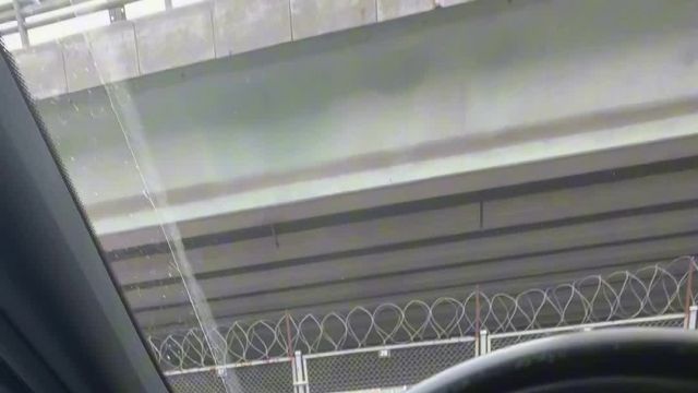 12.05 5L003918  Mercedes-Benz E.MOV