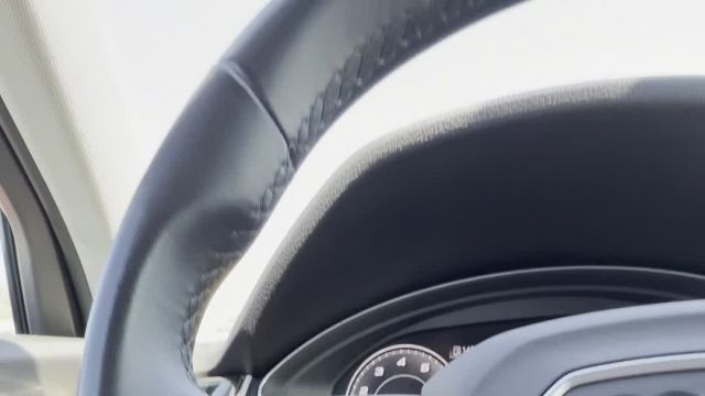 10.06 M2130976 Audi Q5.MOV