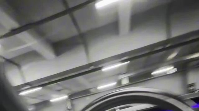 15.06 L002745 Mercedes-Benz E.MOV