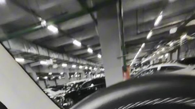 23.06 4137796 Mercedes V.MOV