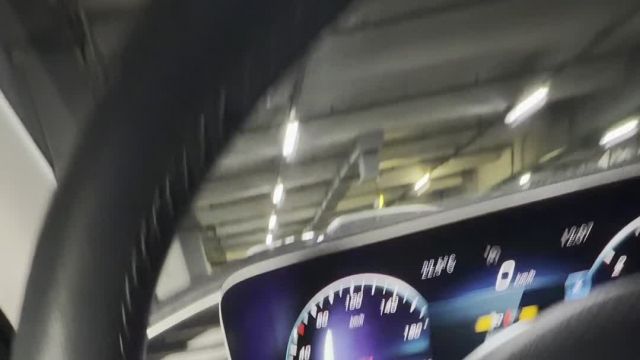 01.07 1A067831 Mercedes-Benz GLE.MOV