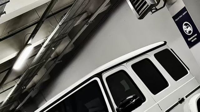27.10 1X407211 Mercedes-Benz G 500.MOV